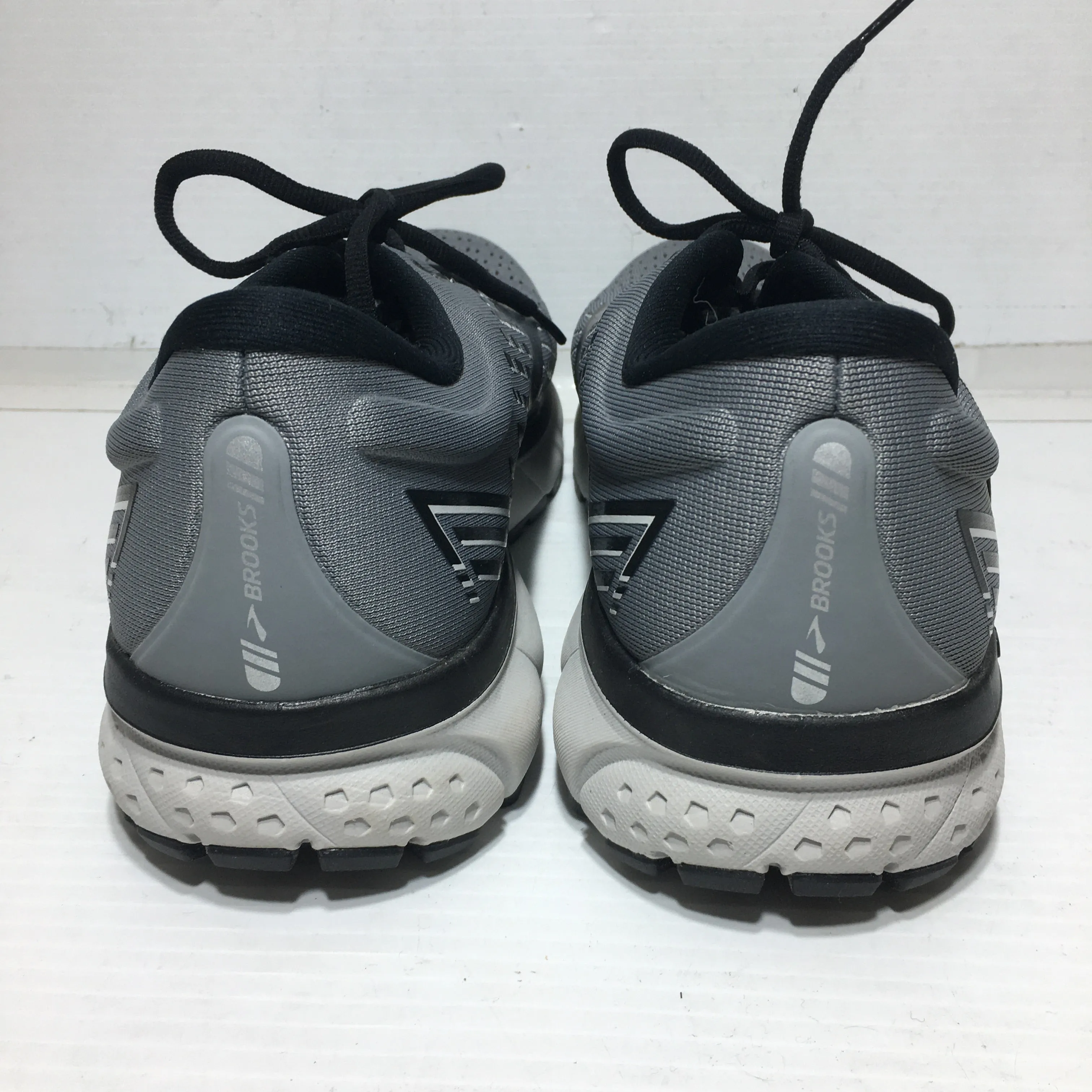 Brooks Men's Running Shoes - Size 11 - Pre-Owned - Z796EF