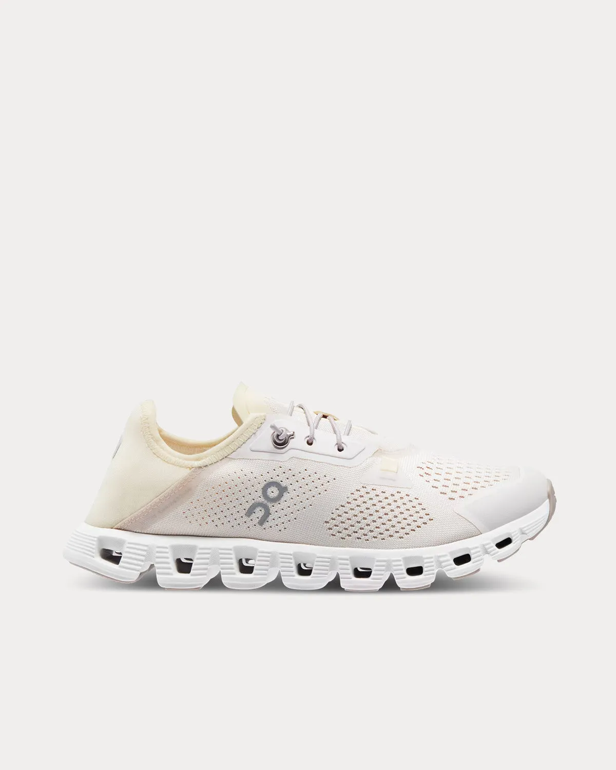 Cloud 5 Sand / Ray Running Shoes