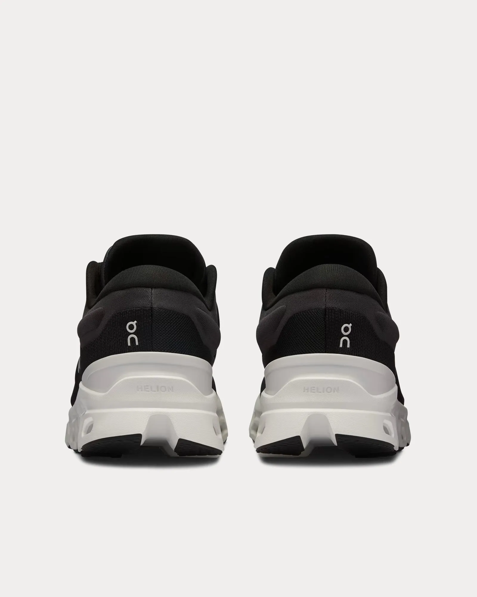 Cloudstratus 3 Black / Frost Running Shoes