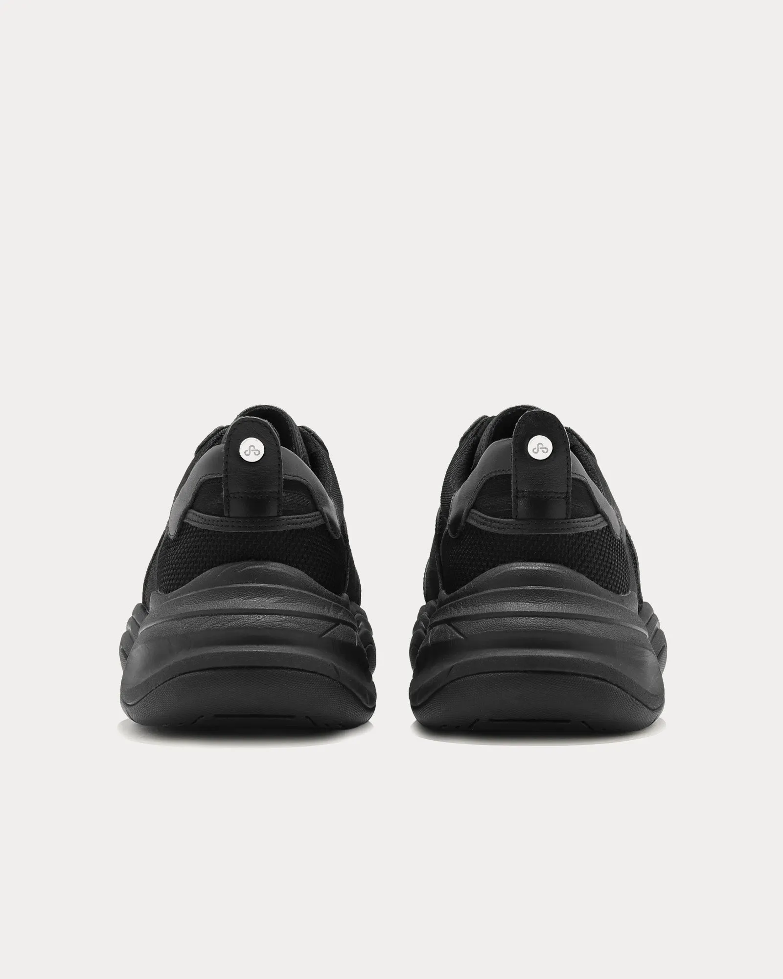 Faber Black Low Top Sneakers