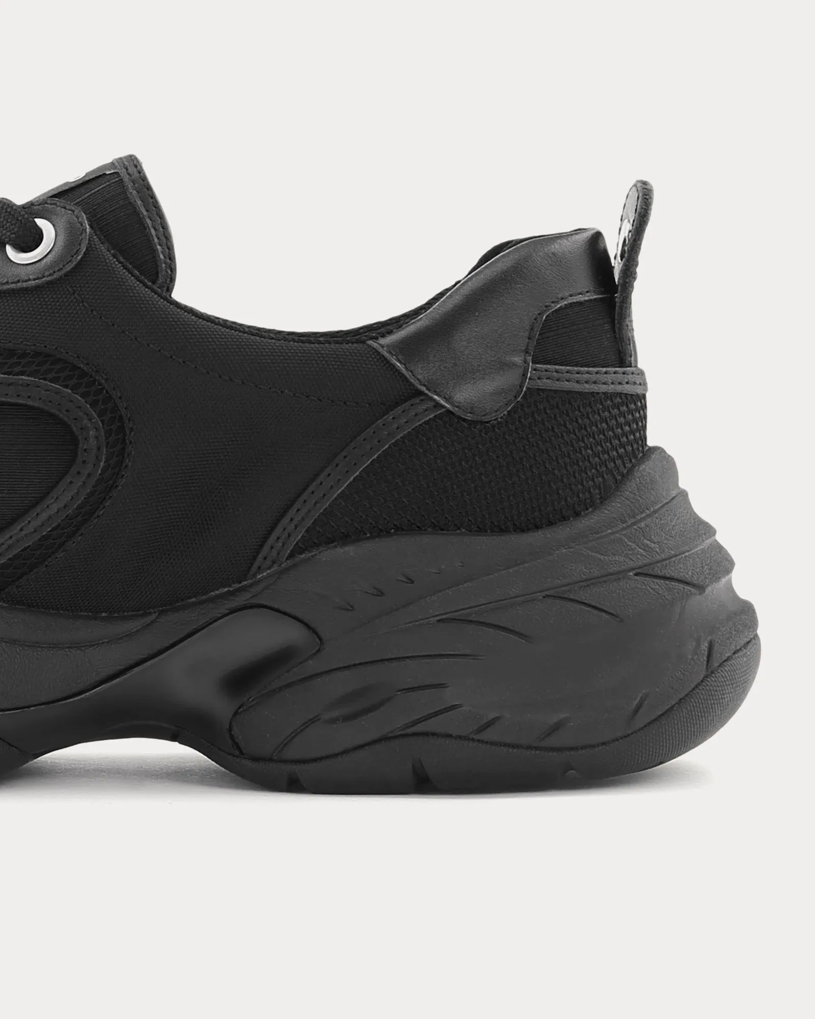 Faber Black Low Top Sneakers