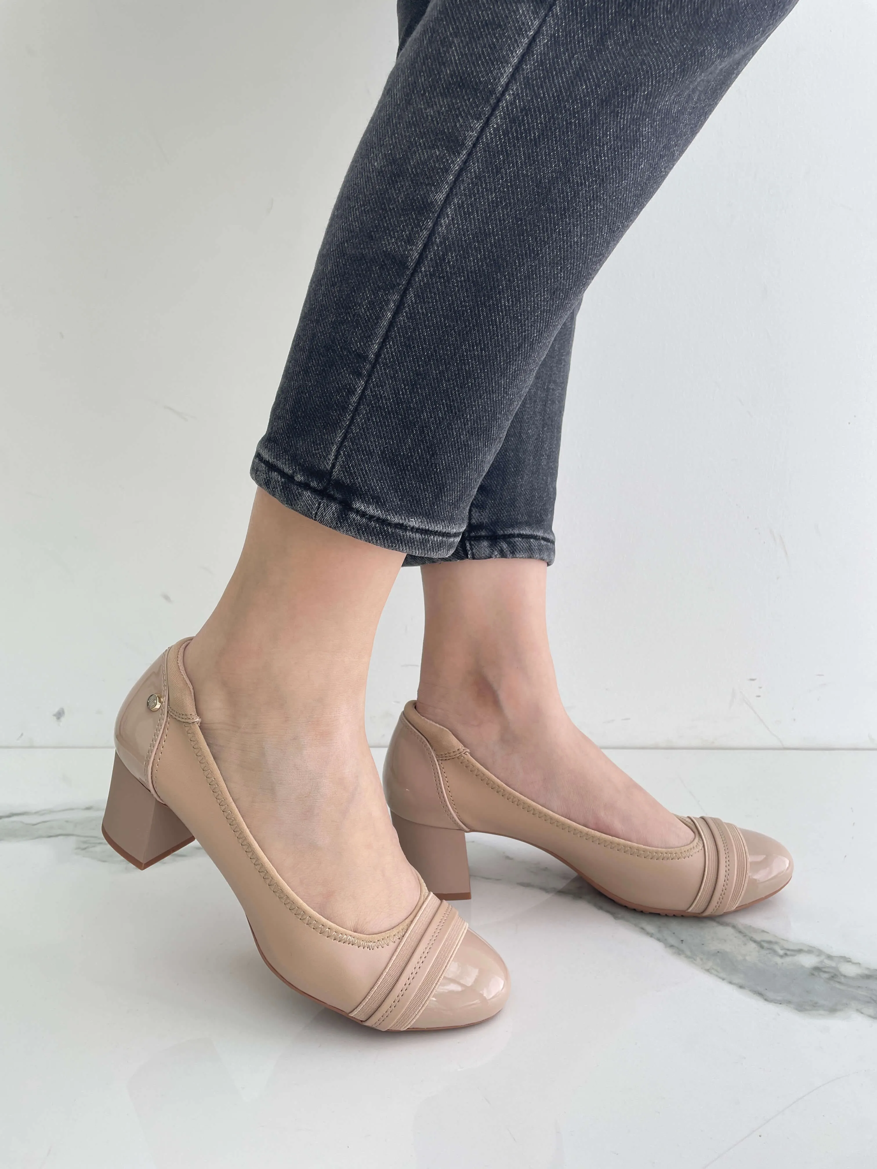 JENN ARDOR Women Round Toe Low Heels Chunky Pumps