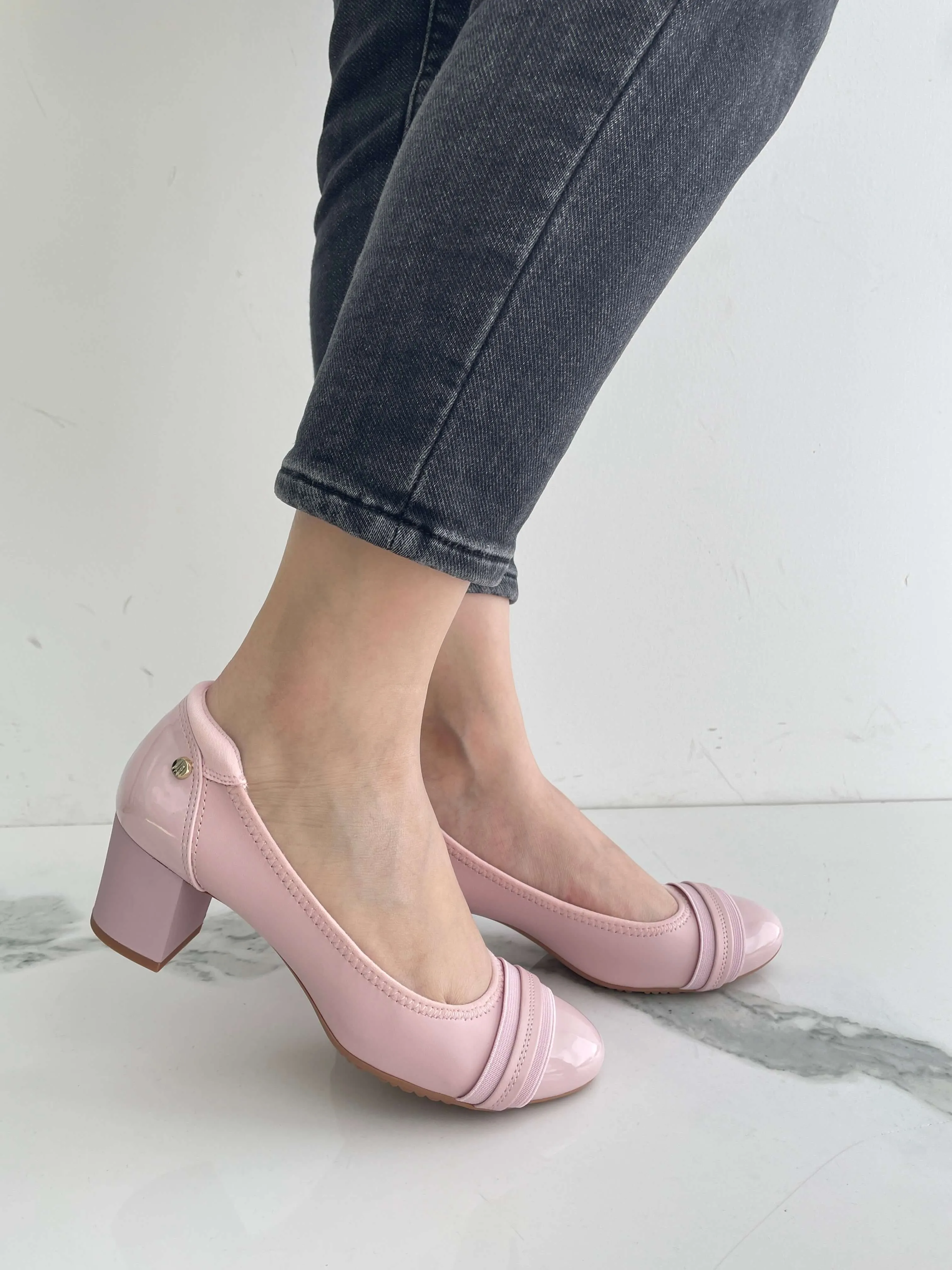JENN ARDOR Women Round Toe Low Heels Chunky Pumps
