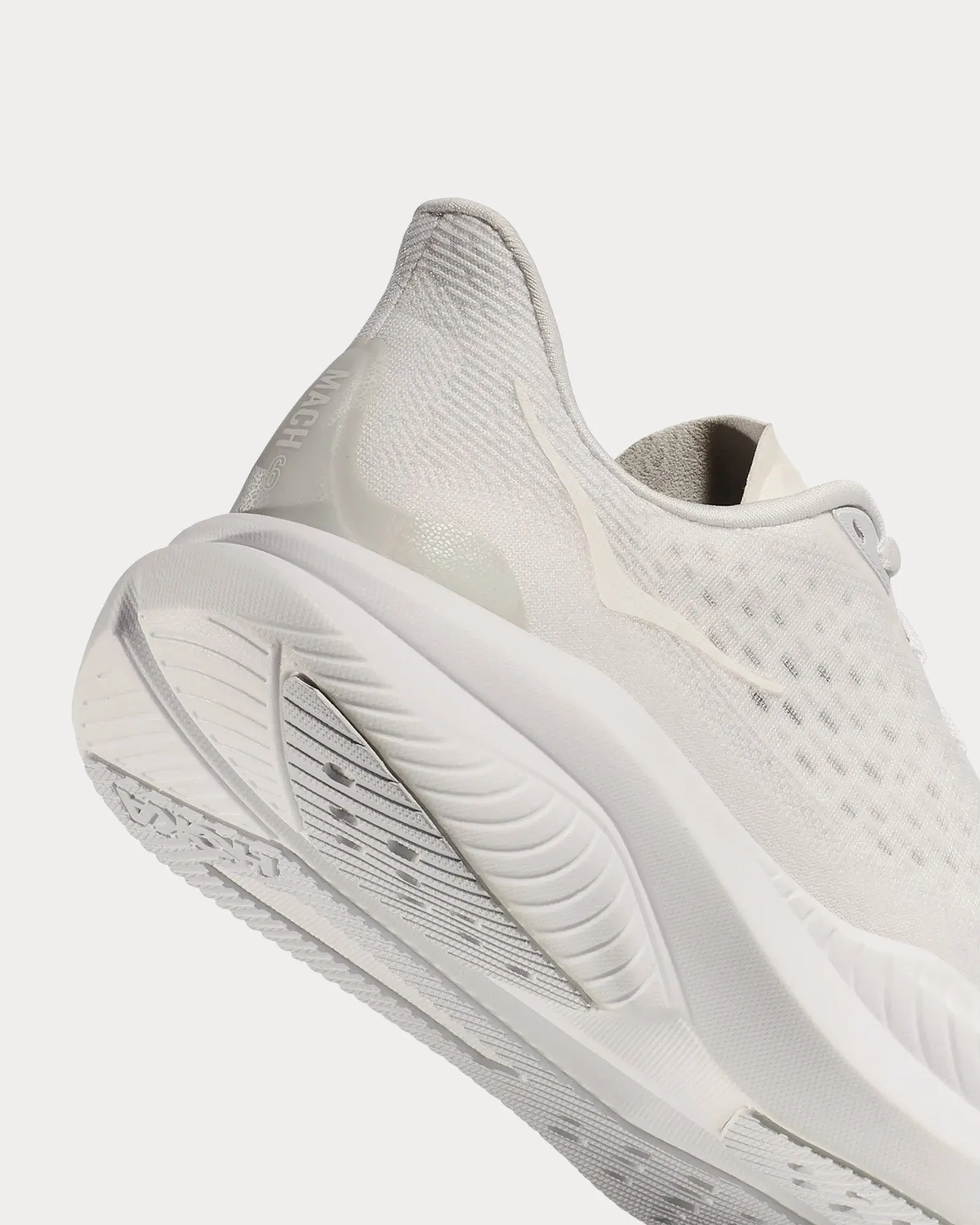 Mach 6 White / White Running Shoes