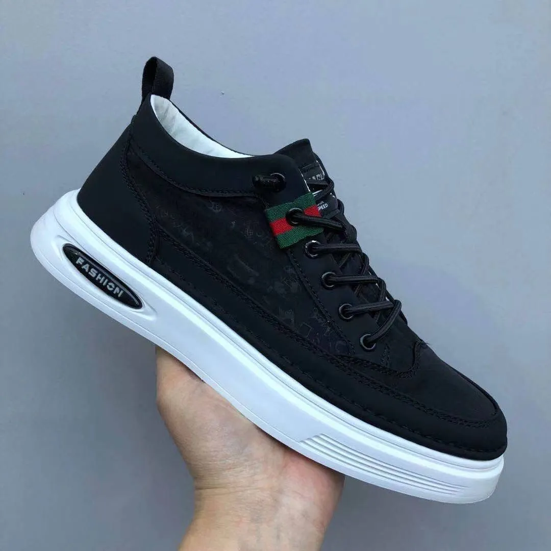 Men’s Solid Color Canvas Sneakers